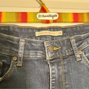 Levi’s Mid-Rise Skinny Jeans